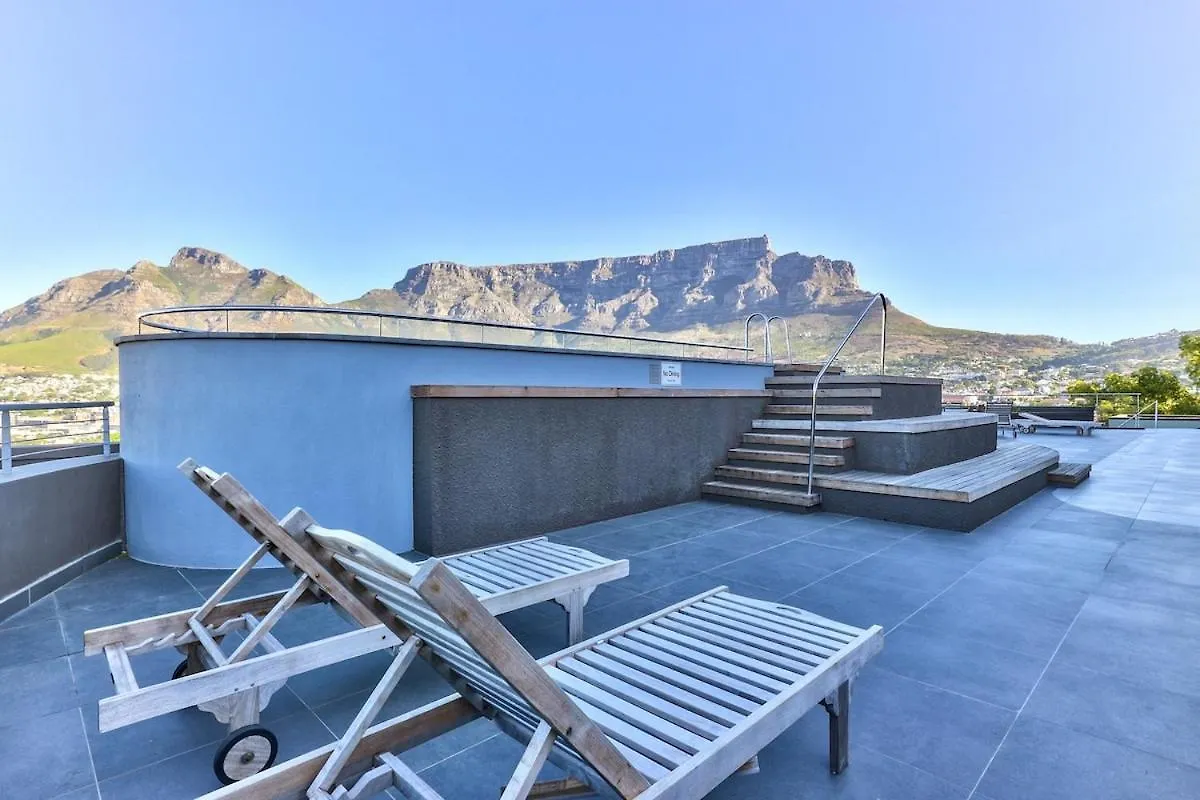 Rooftop Pool, Mountain Views, Wi-Fi, Parking Cape Town 0*,  South Africa