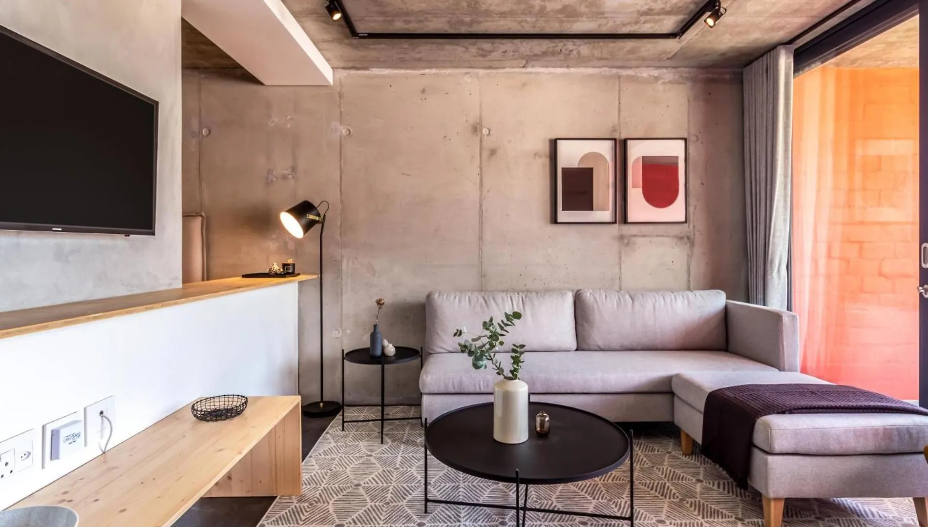 Rooftop Pool, Mountain Views, Wi-Fi, Parking Cape Town Apartment